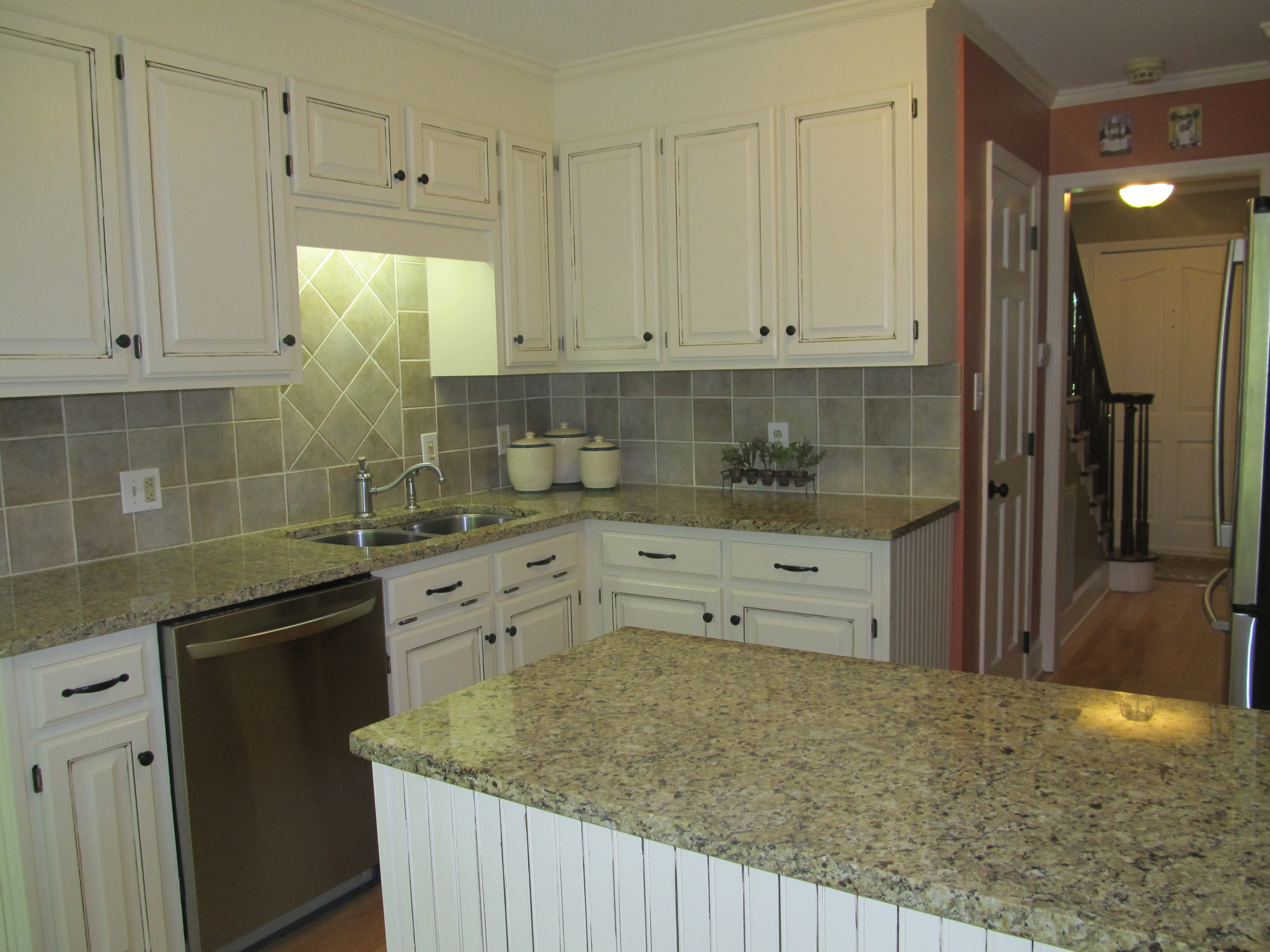 Kitchen Cabinet Makeovers Centerpiece Home Staging